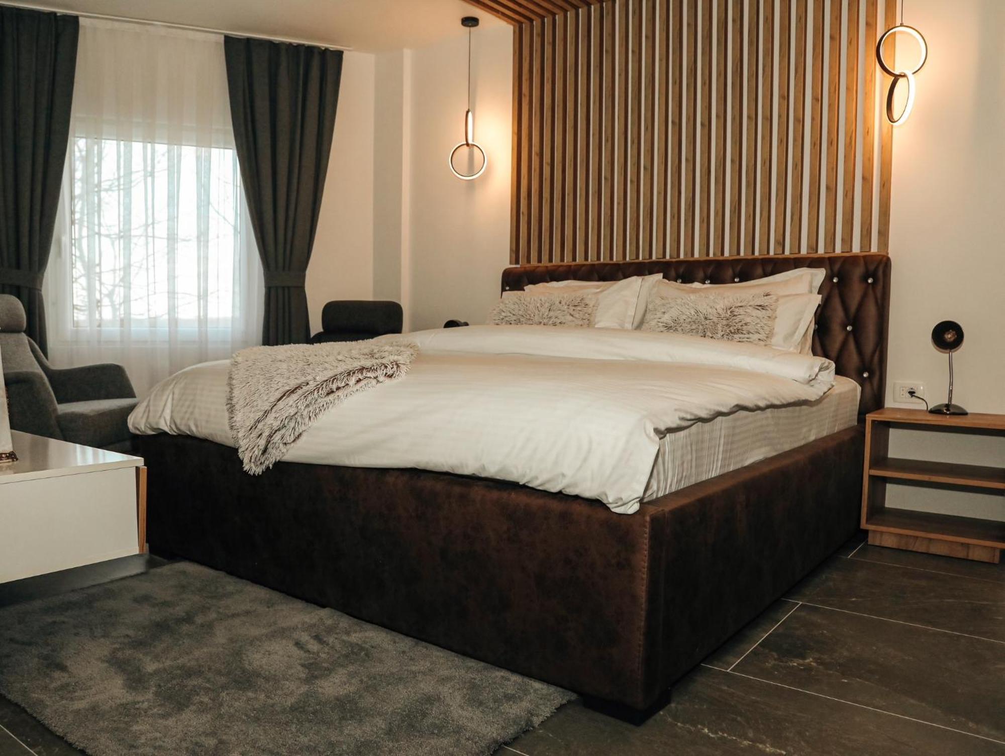 Hotel Europa 92 Φεριζάι Εξωτερικό φωτογραφία