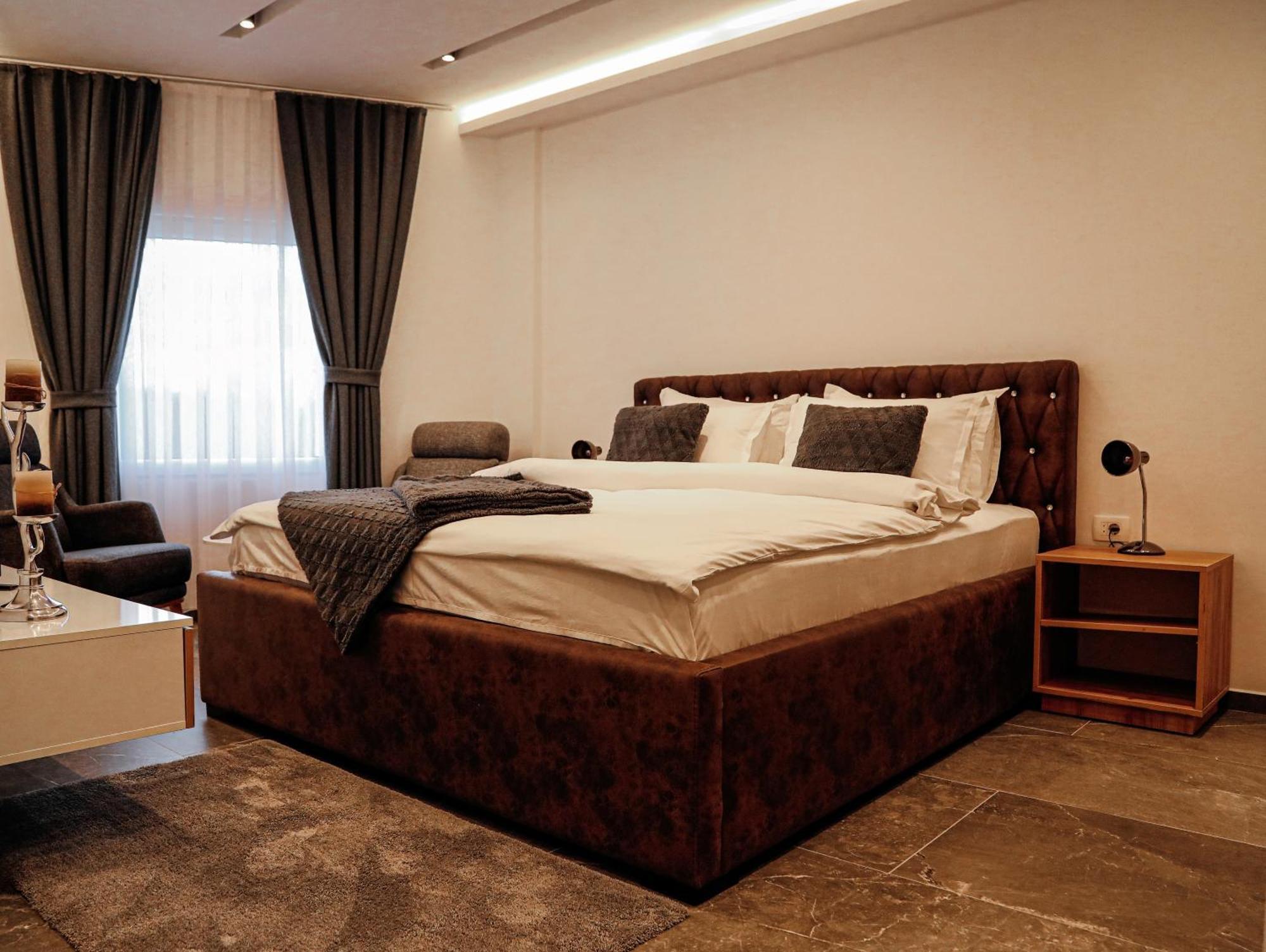 Hotel Europa 92 Φεριζάι Εξωτερικό φωτογραφία