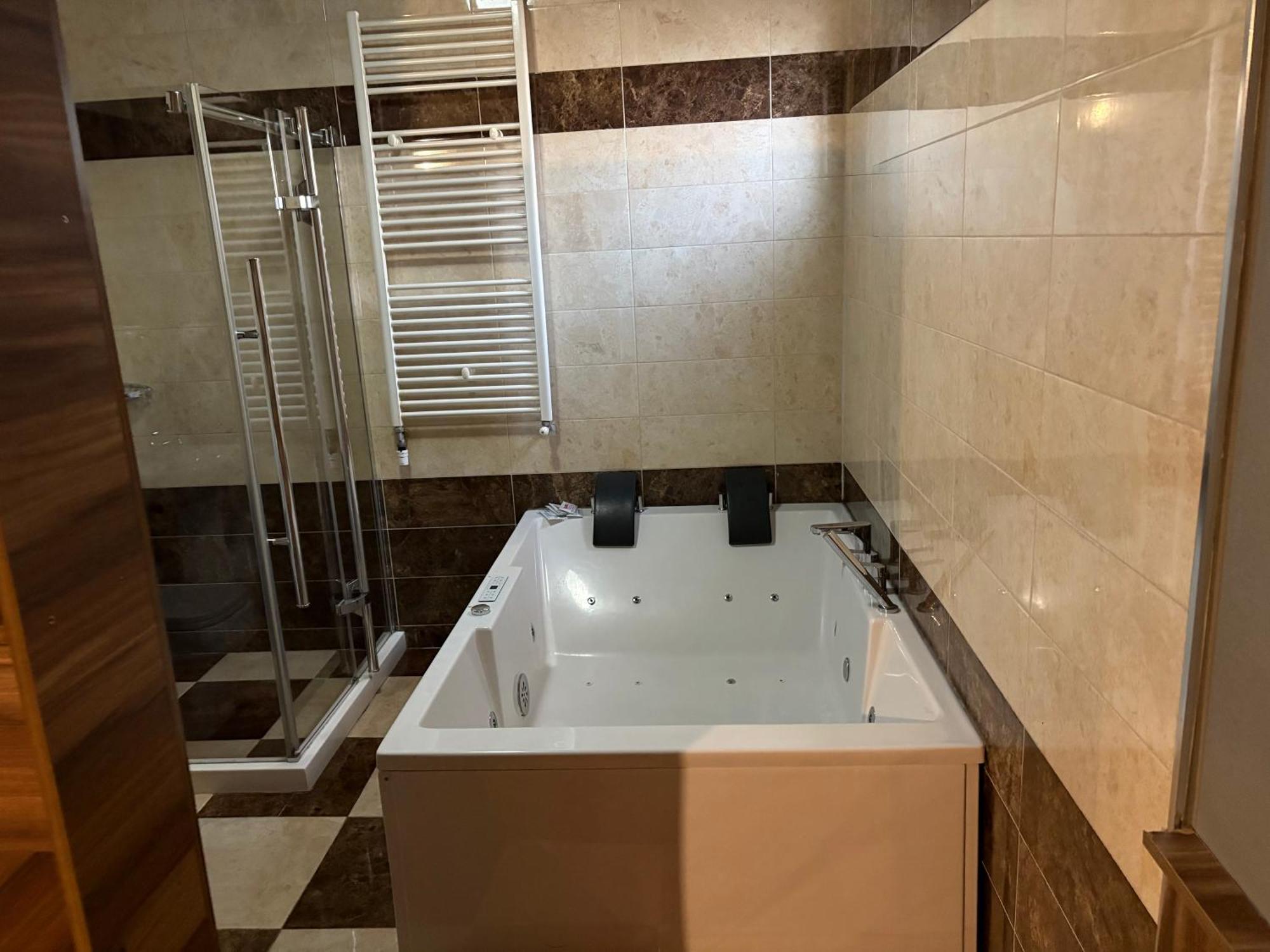 Hotel Europa 92 Φεριζάι Εξωτερικό φωτογραφία